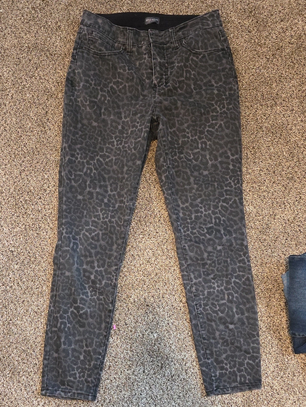 BOLD elements Black Cheetah Print Denim Jeans